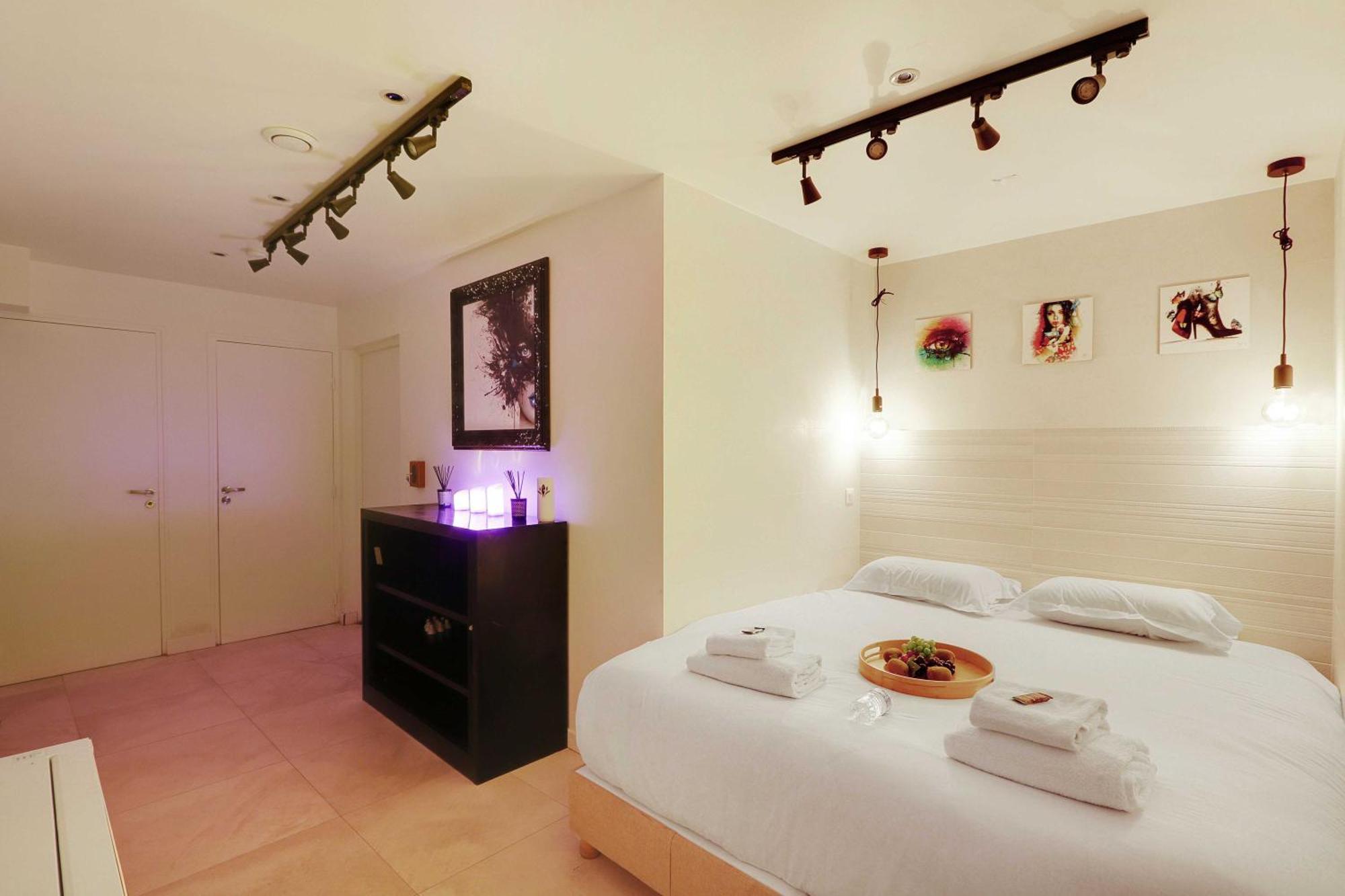 Intimate Apartment With Air Conditioner & Jacuzzi 2Br 6P Montmartre Paris Dış mekan fotoğraf