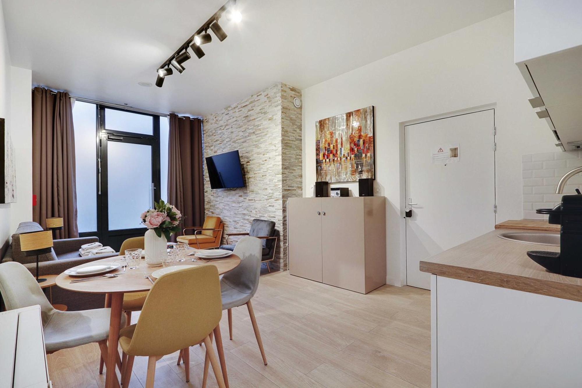 Intimate Apartment With Air Conditioner & Jacuzzi 2Br 6P Montmartre Paris Dış mekan fotoğraf
