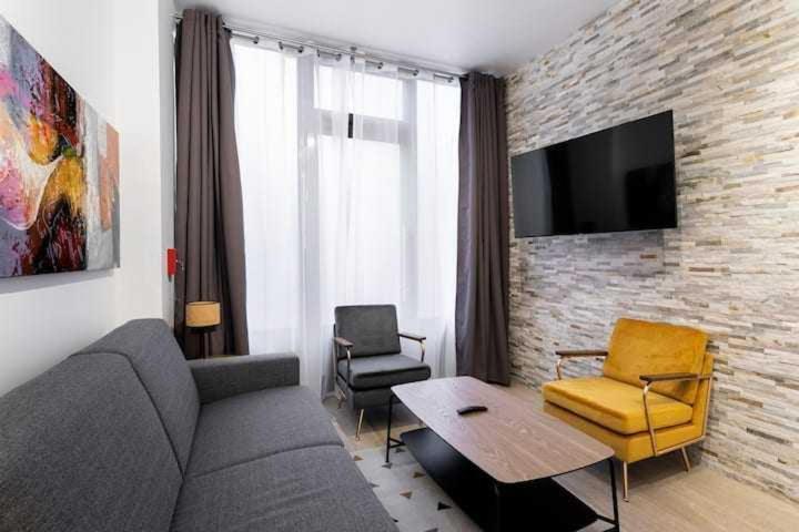Intimate Apartment With Air Conditioner & Jacuzzi 2Br 6P Montmartre Paris Dış mekan fotoğraf
